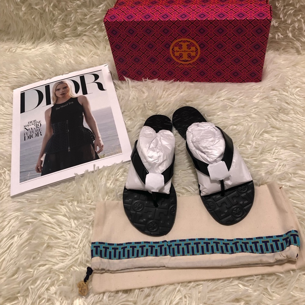 Tory Burch Thora Patent Calf Flip Flops Sandals
